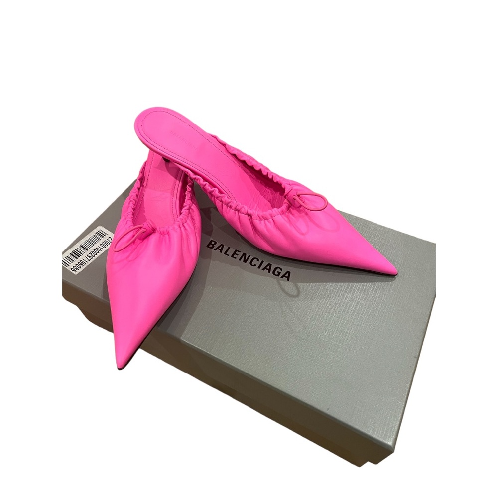 BALENCIAGA scrunch mules pink.